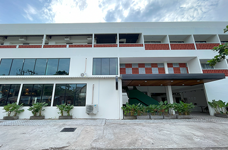 Spacious Parking Area